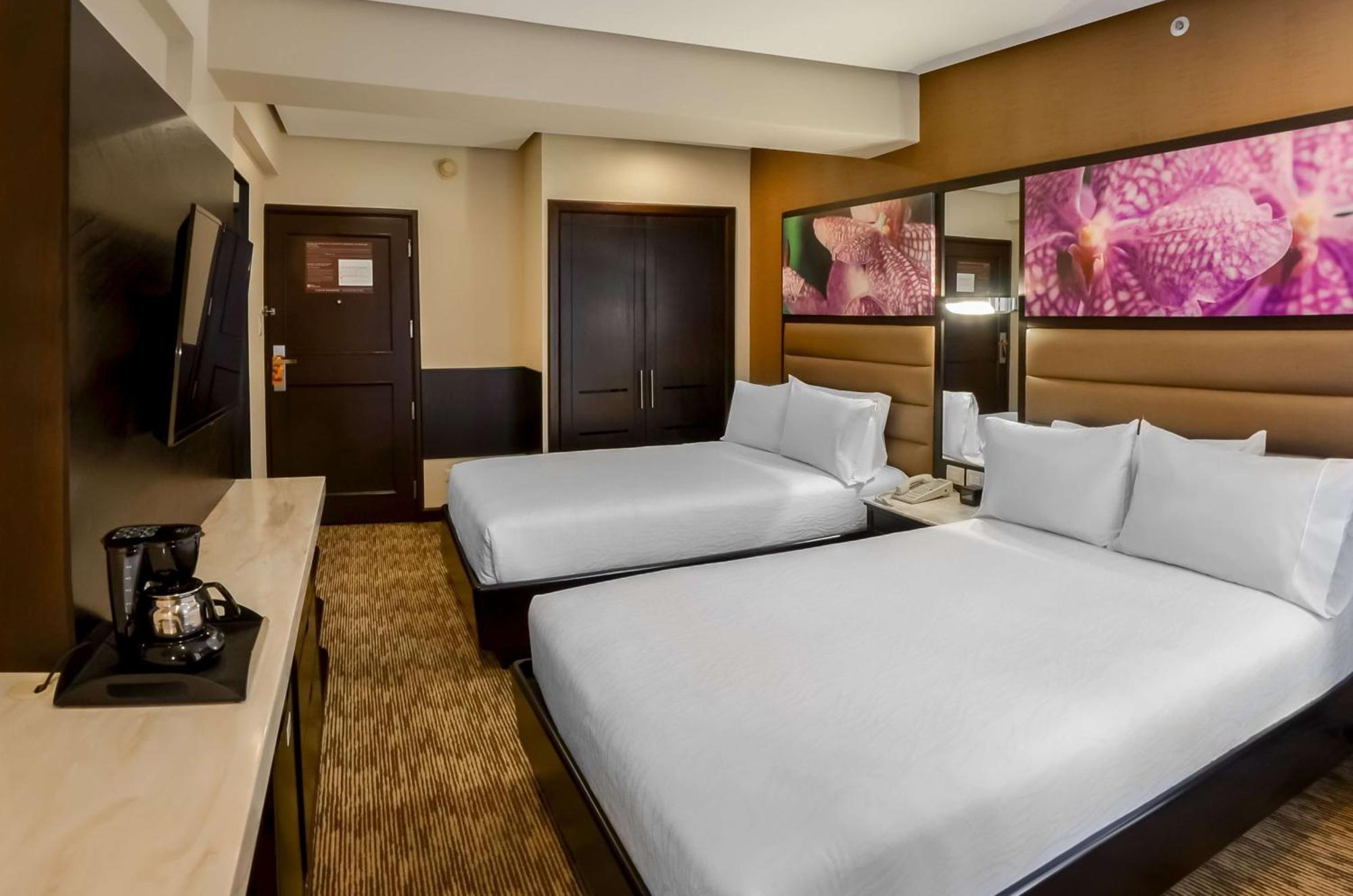 Hilton Garden Hotel 4*